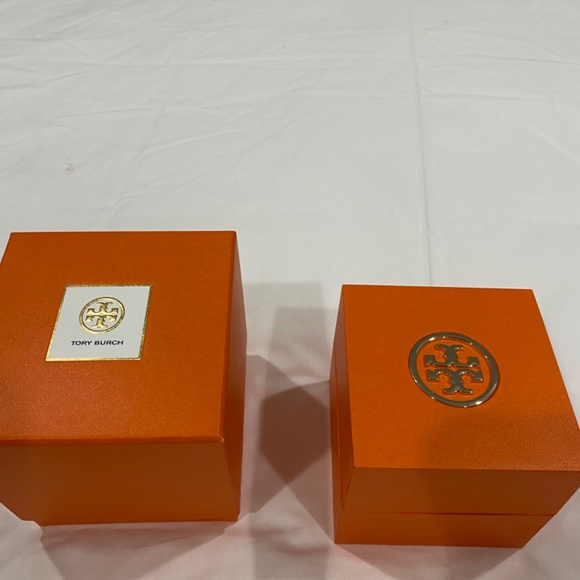 Tory Burch Reva Double Wrap Leather Strap Watch - Picture 11 of 11